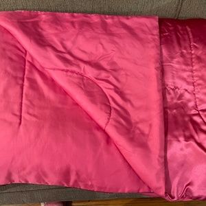 SOLD - Fuchsia Satin Quilt (full) and one sham